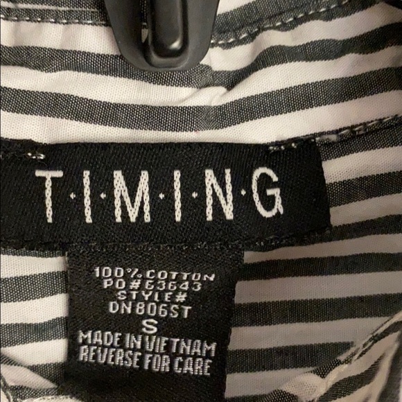 Timing gray & white long sleeve button down - Picture 3 of 6